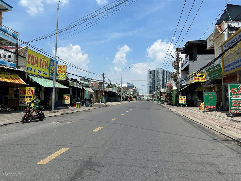 Hạ 17 tỷ còn 14 tỷ 9. góc ngã tư kinh doanh sầm uất. thu nhập sẵn,  0366 236 *** trực tiếp chủ