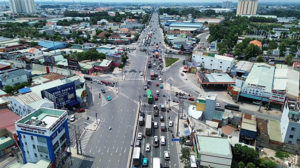 Chủ ngợp bán gấp, giá ~ 16tr/m2. ngay dt 743. nhanh tay quý cô chú. 0366 236 ***