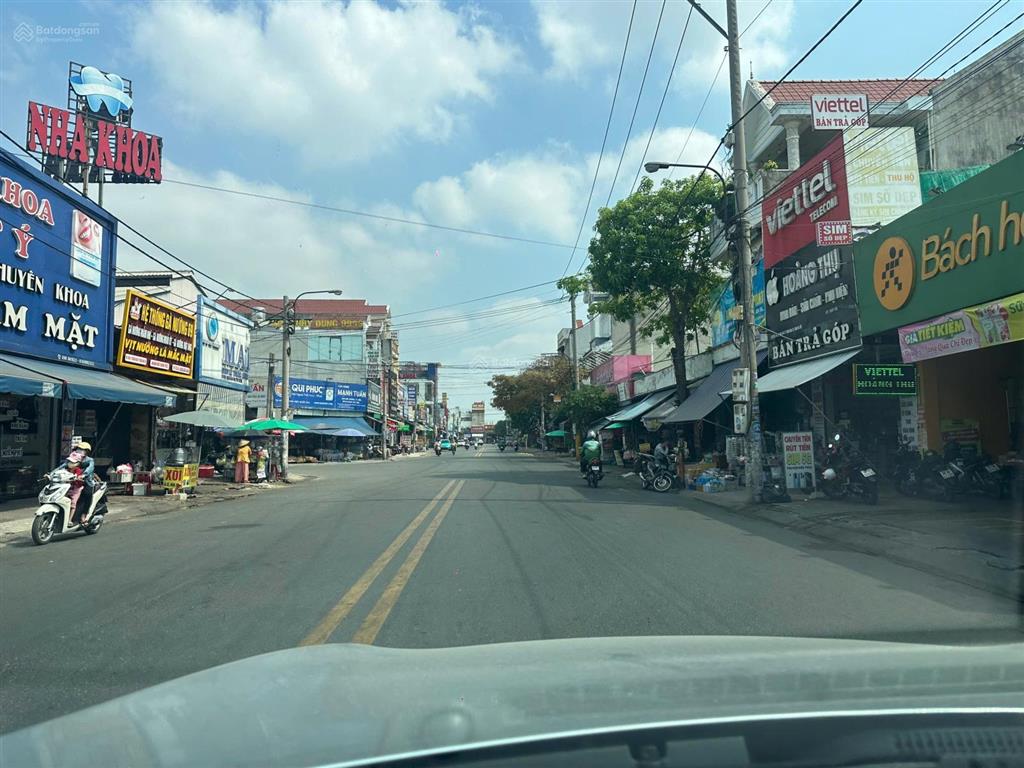 Bán nhà hoàn công mặt tiền da6 kdc việt sing  đối diện chợ 79 vsip1  đang cho thuê 25 tr/tháng.