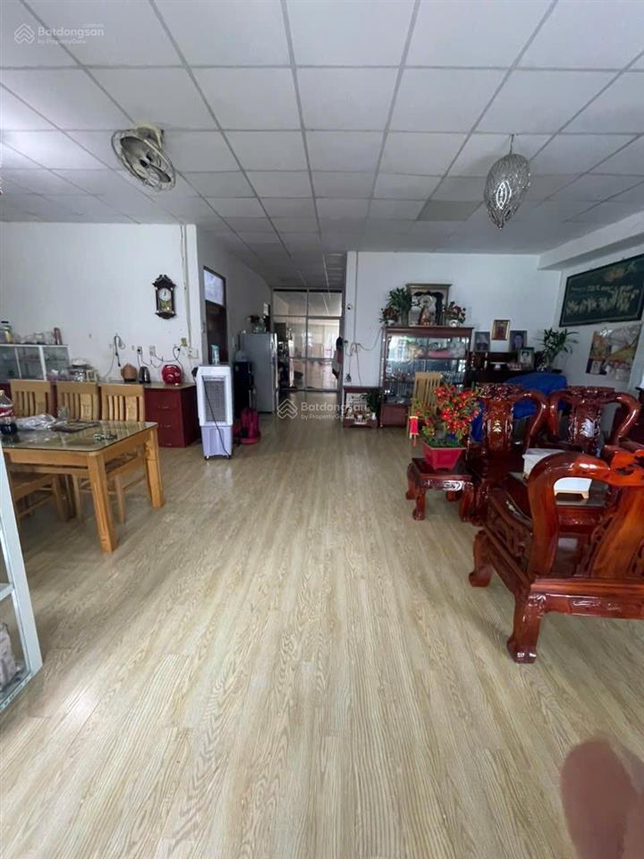 Bán nhà xưởng kdc việt sing, 300m2, ngay chợ, thu nhập 25 triệu. giá rẻ hơn 1 tỷ. 0366 236 ***