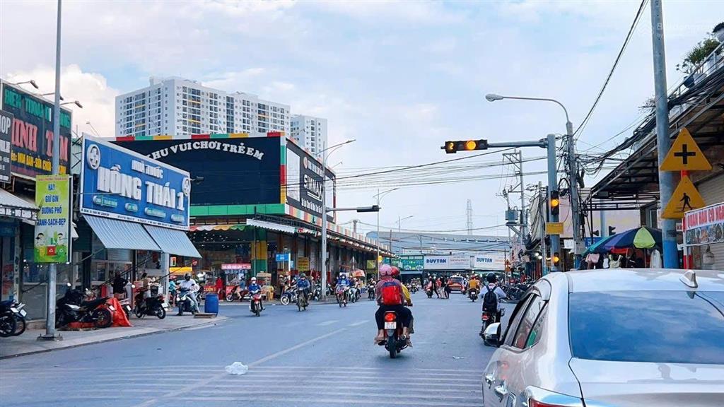Cắt lỗ ngay 4 tỷ trong tuần. lô góc 2 mặt tiền vị trí vàng kdc thuận giao.  0366 236 ***. cường