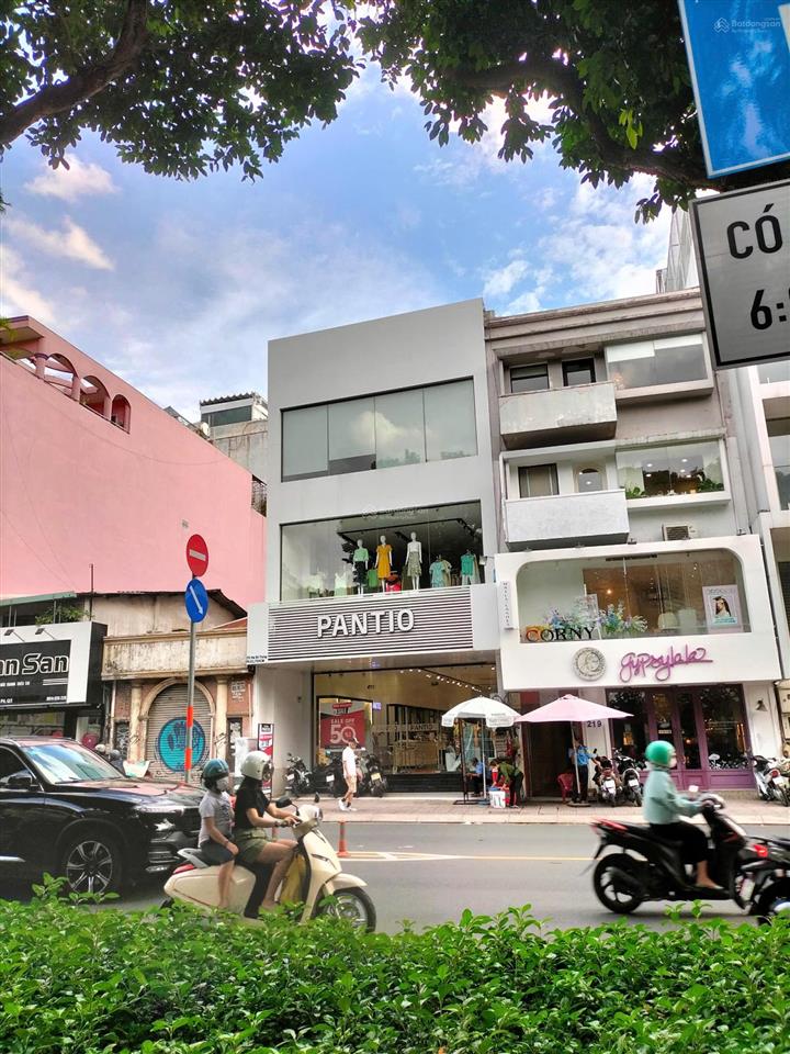 Bán tòa nhà văn phòng tại 215a & 215b, hai bà trưng, 192 tỷ, 176m2 siêu hot