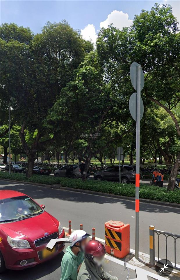 Bán tòa nhà văn phòng tại 215a & 215b, hai bà trưng, 192 tỷ, 176m2 siêu hot