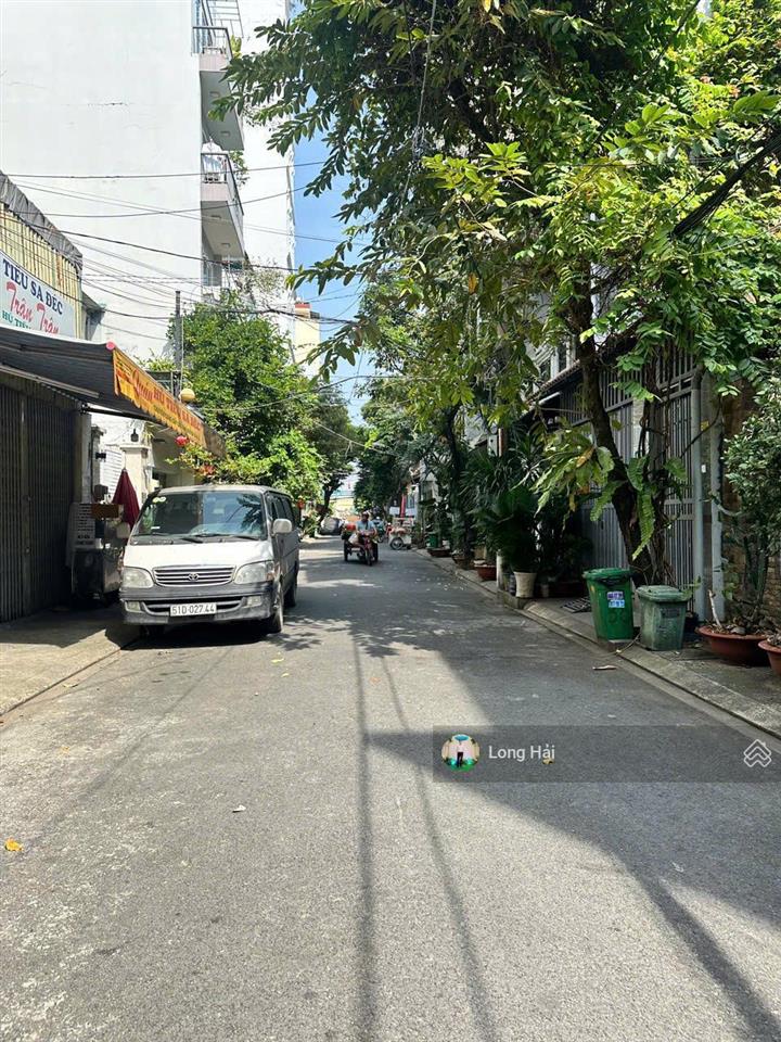 Hẻm ô tô ngay hoàng hoa thám  k300 (6x21m) 3 tầng chỉ 12.5 tỷ.