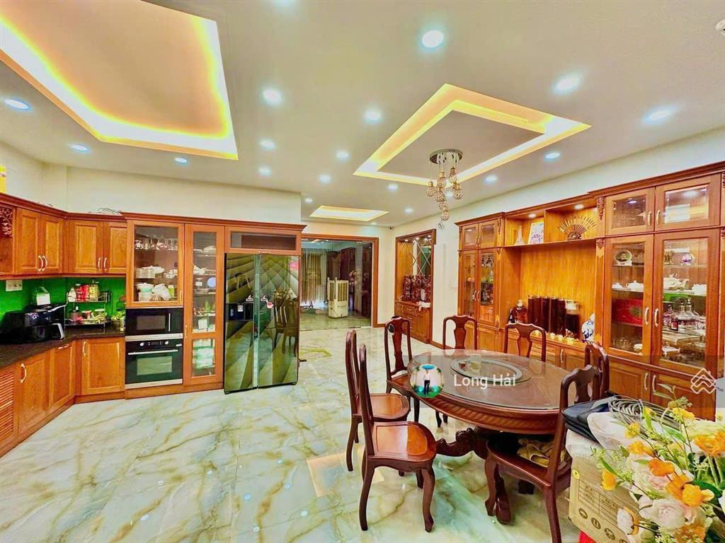 Hạ 2 tỷ! bán nhà đẹp đường ni sư huỳnh liên  5 x 17m  1 trệt 3 lầu  giá chỉ 9.8 tỷ