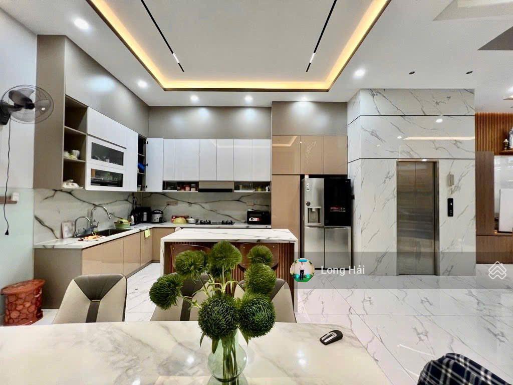 Nhà 4 tầng hẻm 303 tân sơn nhì ngang 4.5m dài 17m chỉ 11.5 tỷ