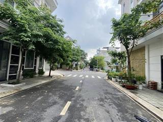 Nhà 1 trệt 2 lầu sổ riêng hoàn công gần visip 1 , gần vòng xoay an phú cách thủ đức chỉ 7km