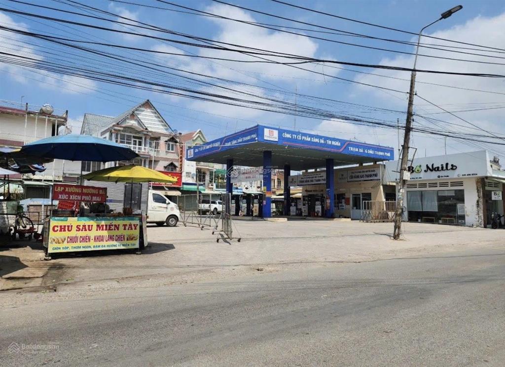 Đất sổ riêng trả trước 300 triệu giá bán 980 triệu gần chợ thạnh phú  0382 011 ***