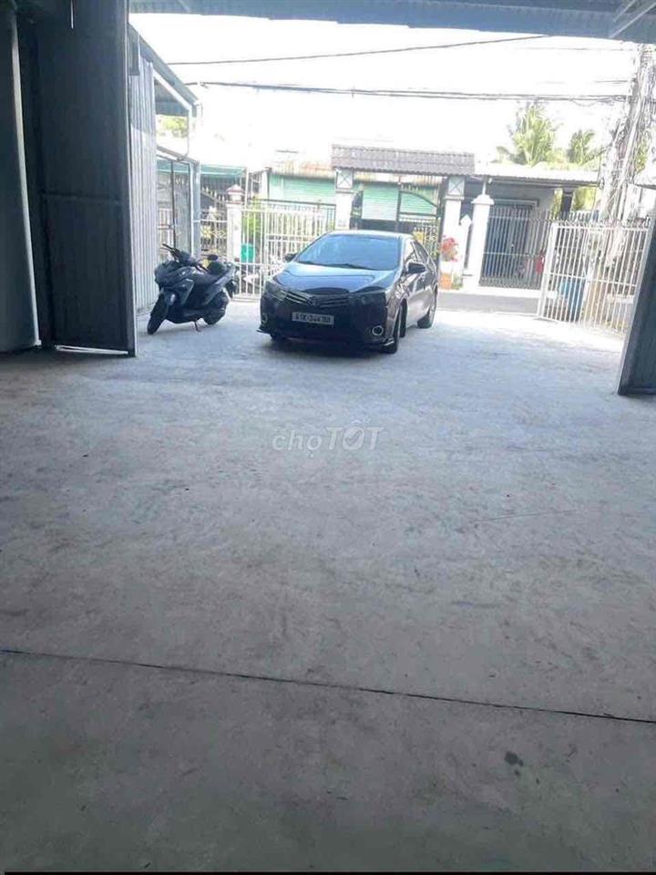 xưởng mới xây có 5 phòng trọ ở lại