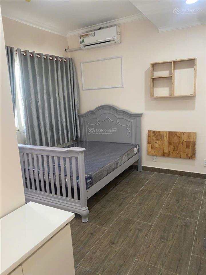Chính chủ cho thuê căn hộ dịch vụ tại green town bình tân, 30m2, full, giá 4.3tr0901 072 ***