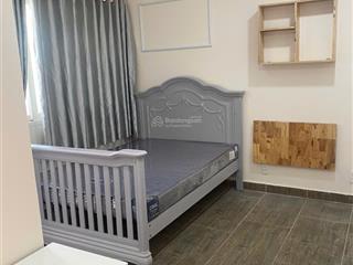 Chính chủ cho thuê căn hộ dịch vụ tại green town bình tân, 30m2, full, giá 4.3tr0901 072 ***