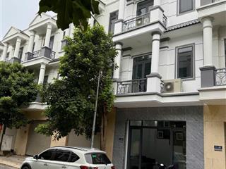 Bán nhà phố chính chủ 3 tầng nam tân uyên