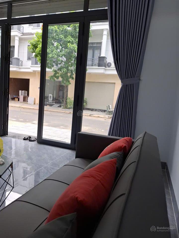 Bán nhà phố sổ hồng chính chủ 160m2 giá 3 tỷ thành phố tân uyên