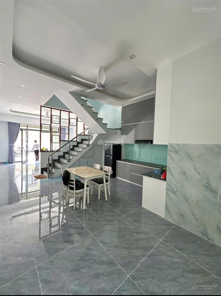 Bán nhà phố sổ hồng chính chủ 160m2 giá 3 tỷ thành phố tân uyên