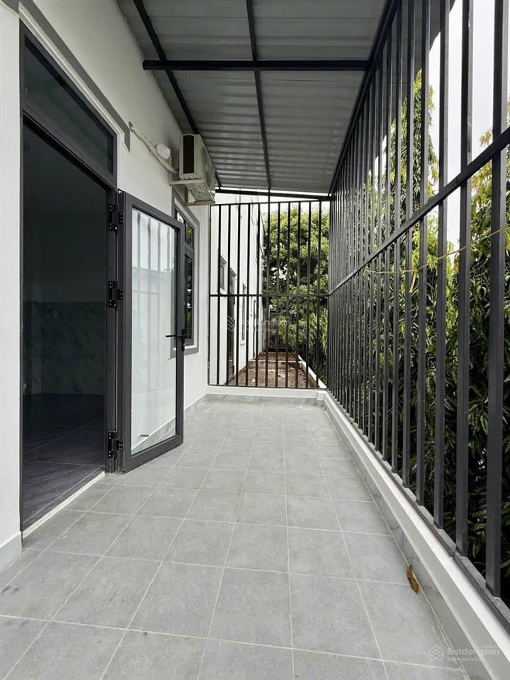 Bán nhà phố sổ hồng chính chủ 160m2 giá 3 tỷ thành phố tân uyên