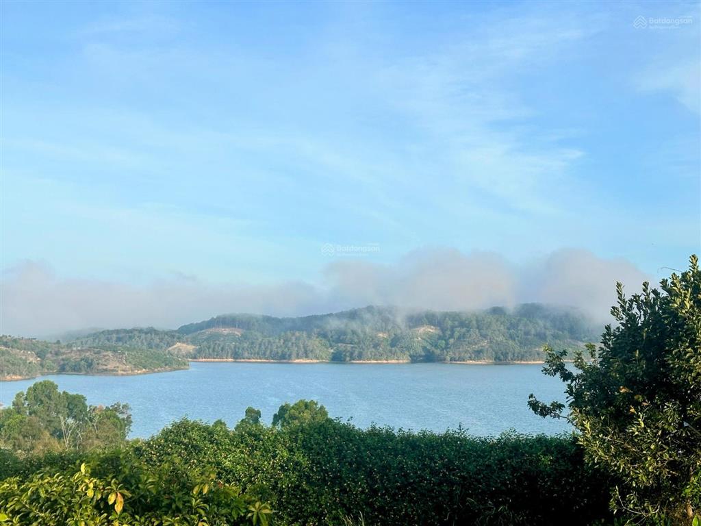 Đất thổ cư tựa sườn đồi view hồ đại ninh có nhà gỗ bắc âu và vườn cây ăn trái