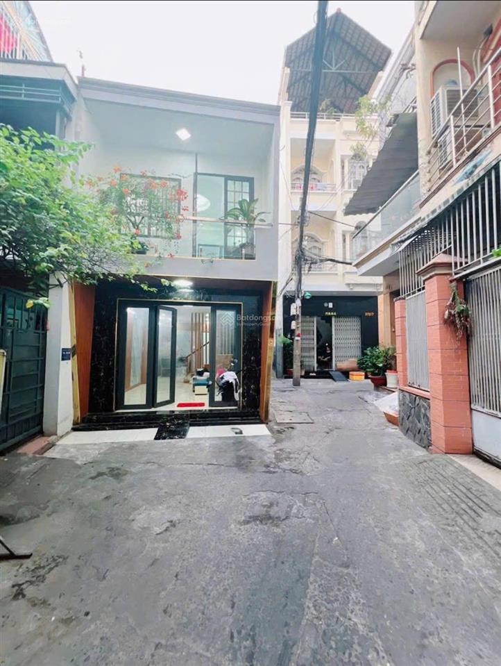Bán nhà 2 tầng (3pn) sát mặt tiền tùng thiện vương, p12, q8