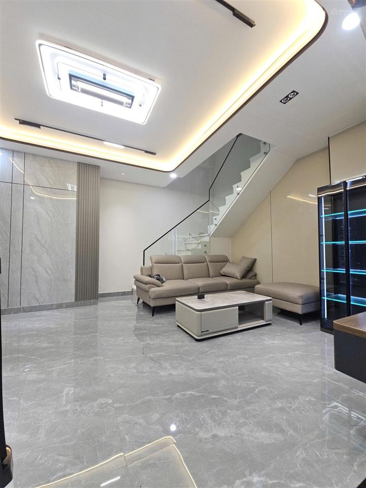 Bán nhà mới 3 tầng, cách 2 căn ra mặt tiền hưng phú p9, q8