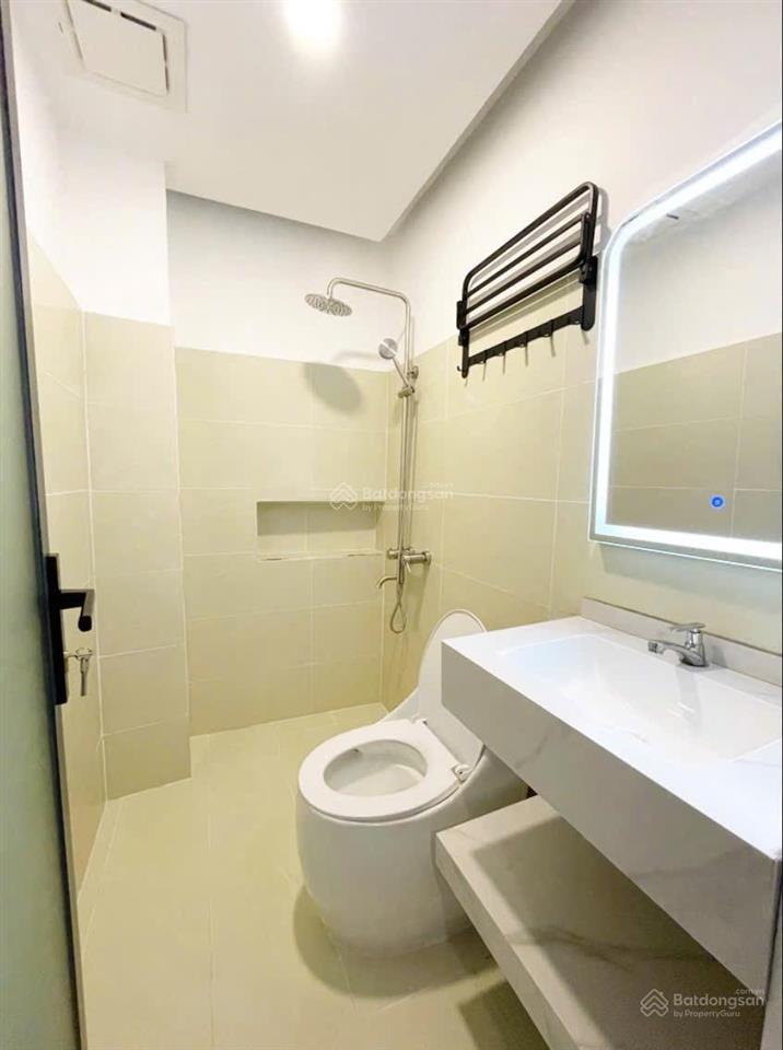 Bán nhà mới 3 tầng, cách 2 căn ra mặt tiền hưng phú p9, q8