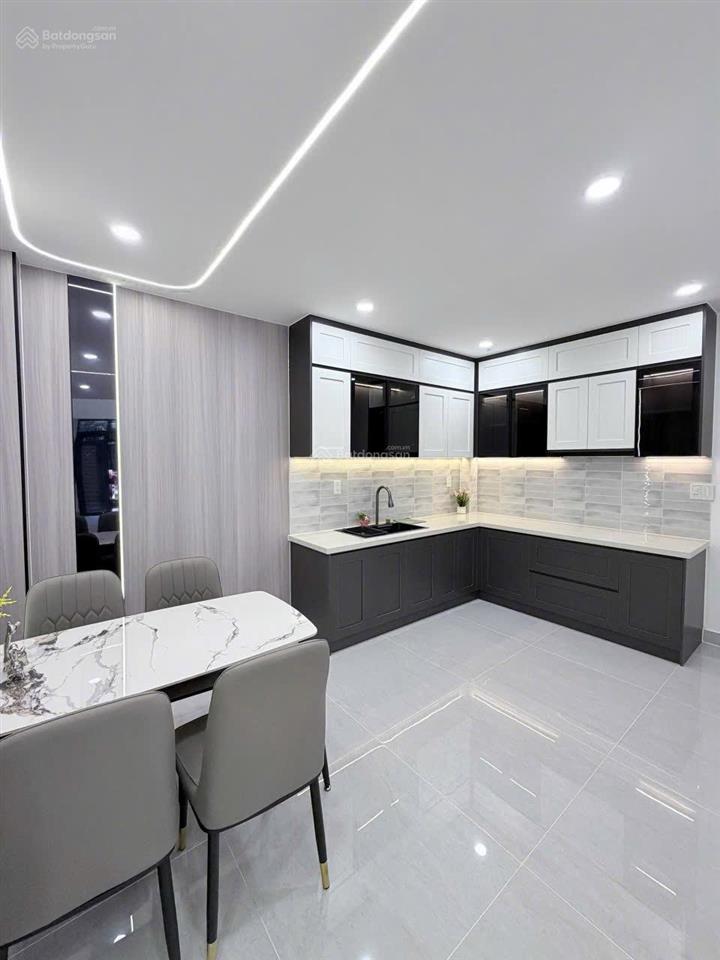 Bán nhà mới đẹp 5 tầng âu dương lân p2. q8  tặng nội thất cao cấp
