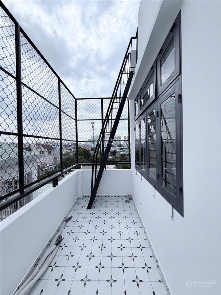 Bán nhà mới đẹp 5 tầng âu dương lân p2. q8  tặng nội thất cao cấp