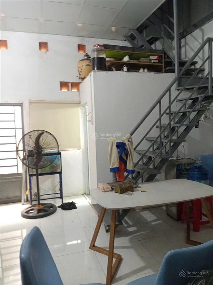 Cho thuê nhà 4,5x20m có 1 trệt 1 lầu trống suốt  làm kho xưởng gia công