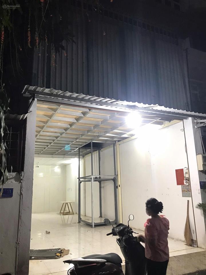 Cho thuê nhà 4,5x20m có 1 trệt 1 lầu trống suốt  làm kho xưởng gia công