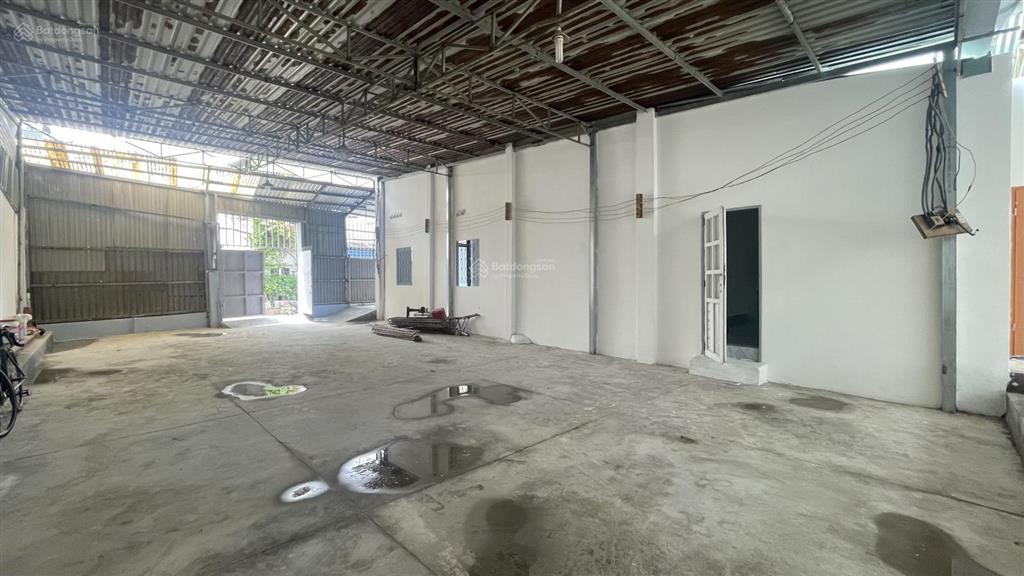Cho thuê xưởng rộng 500m2  gần ngã tư phạm văn chiêu  bờ kè tham lương