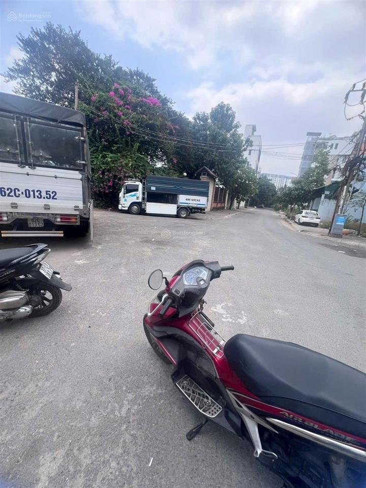 Cho thuê 320m² xưởng có pccc  đường to  giá tốt