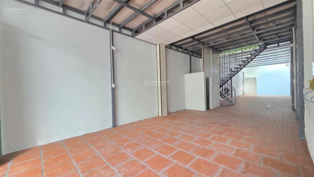 Cho thuê nhà làm kho 4,5x35 đường 10m  điện 3 pha  khu dân cư kinh doanh được