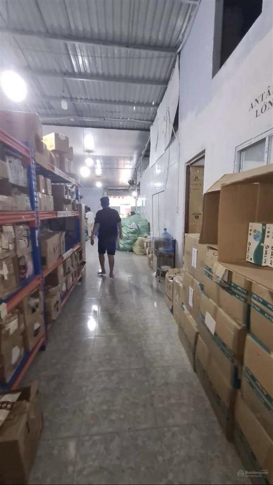 Cho thuê kho xưởng 450m2  gần ngã tư quang trung