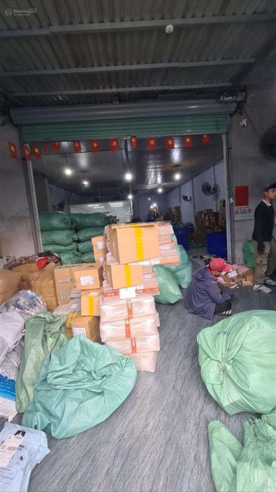 Cho thuê kho xưởng 450m2  gần ngã tư quang trung