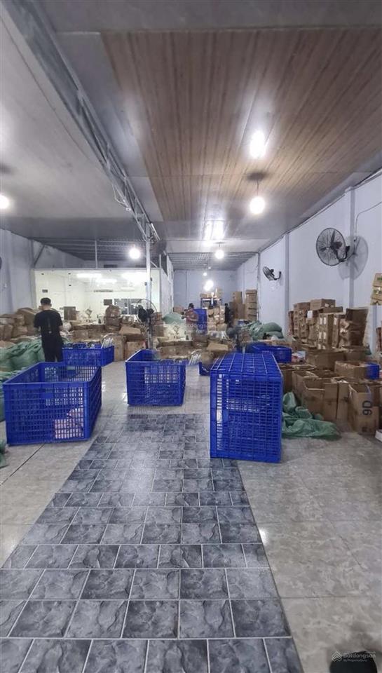 Cho thuê kho xưởng 450m2  gần ngã tư quang trung