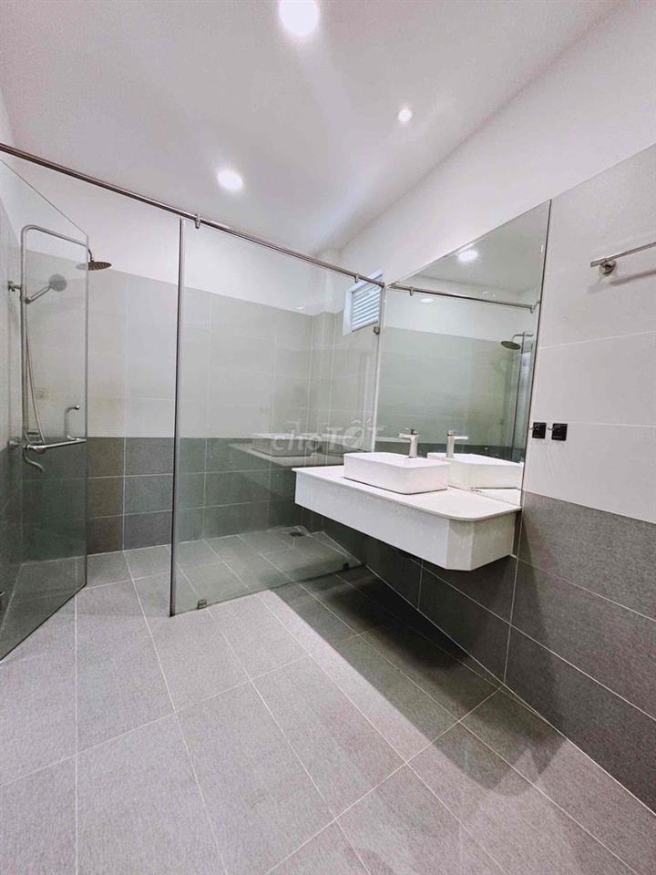 Căn Hộ Cao Cấp Chính Chủ FULL NT Ngay Hàng Xanh Bình Thạnh