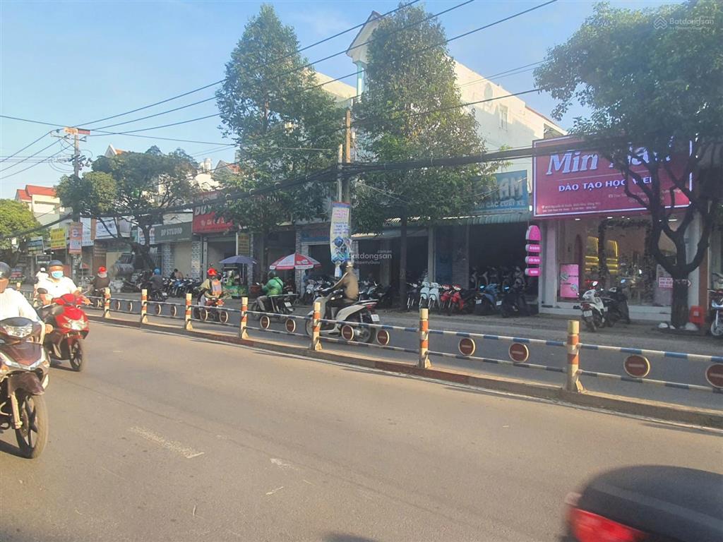 Chủ cần bán gấp hạ 1 tỷ nhà mặt tiền đường nguyễn ái quốc phường tân hiệp. đầu hẻm vào cư xá b5