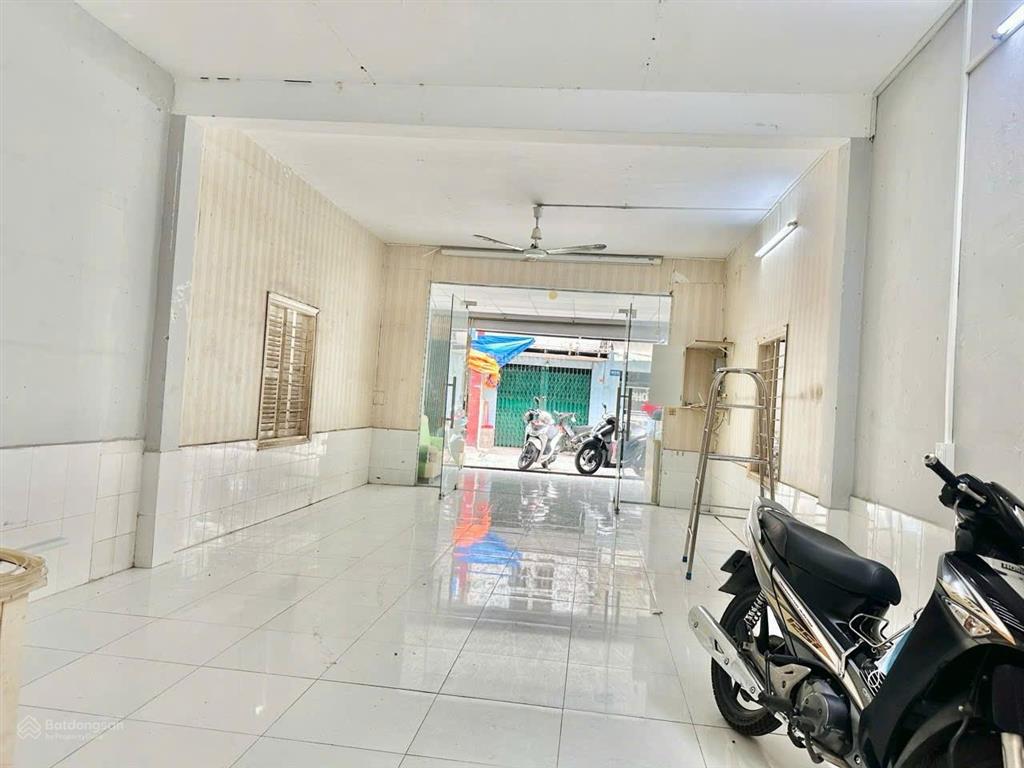 Bán nhà 1 lầu mặt tiền chợ 57, p. thống nhất (trấn biên mới). dt 5,2x22m, shr 100% thổ cư