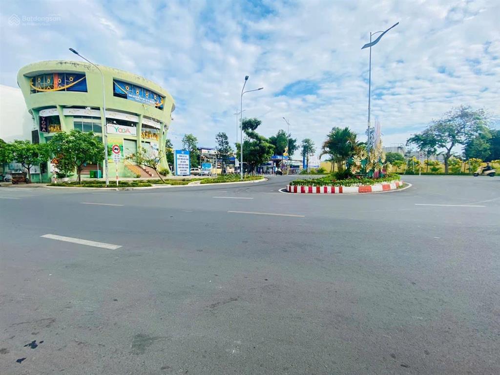 Bán đất mặt tiền đường cmt8 ngay mũi tàu + ven sông phường trấn biên (quyết thắng cũ)
