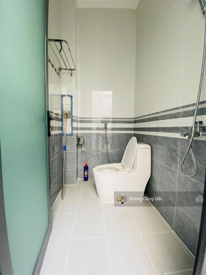 Nhà đẹp cao cấp gần chợ biên hòa  mặt tiền đường 12m + vỉa hè 3m. phường quang vinh