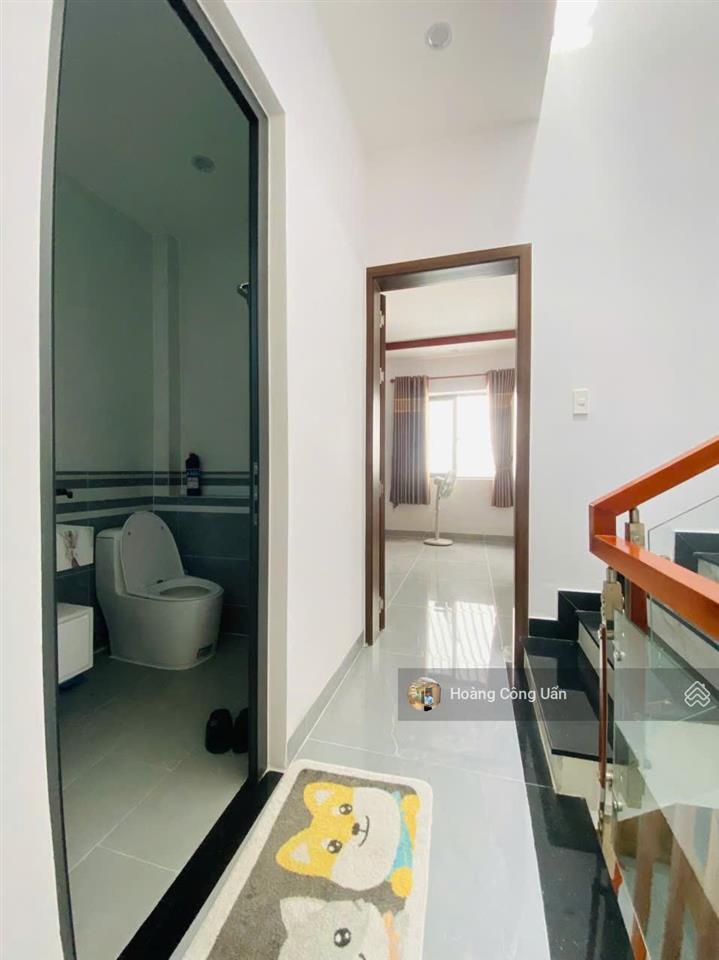 Nhà đẹp cao cấp gần chợ biên hòa  mặt tiền đường 12m + vỉa hè 3m. phường quang vinh