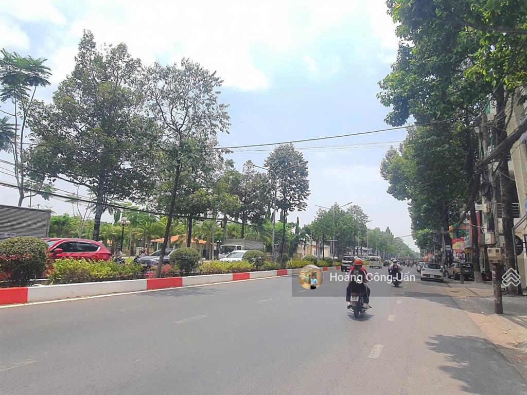 Bán gấp đất vị trí kinh doanh gần công viên dương tử giang. 1 sẹc nguyễn ái quốc 50m. dt 6,5 x 20m