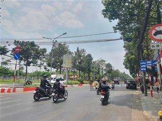 Bán đất (nhà) vị trí cực đẹp gần công viên dương tử giang. 1 sẹc nguyễn ái quốc 50m. dt 6,5 x 20m