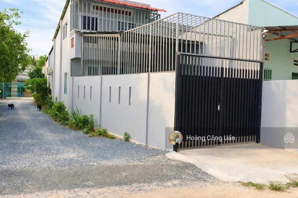 Bán nhà góc 2 mặt hẻm phường hiệp hoà (cách aeon mall 500m). dt 100m2  giá chỉ 3ty600