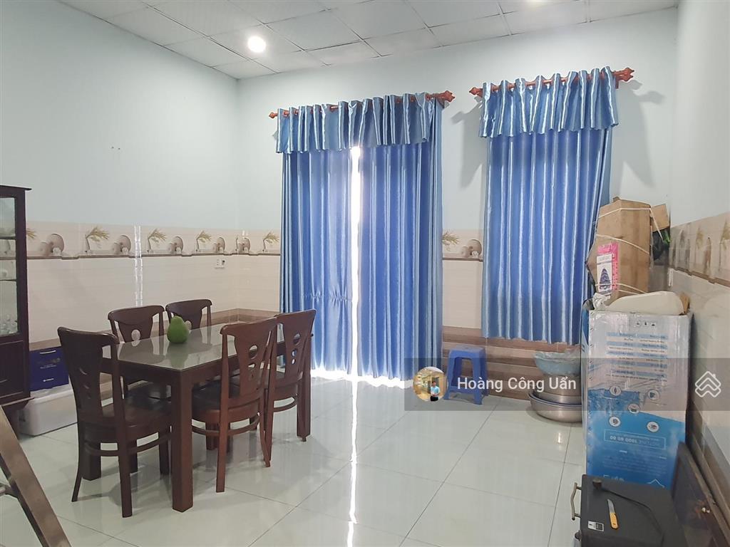 Nhà đẹp 1 trệt 2 lầu mái thái, sân oto phường bửu long. gần bờ kè ven sông.