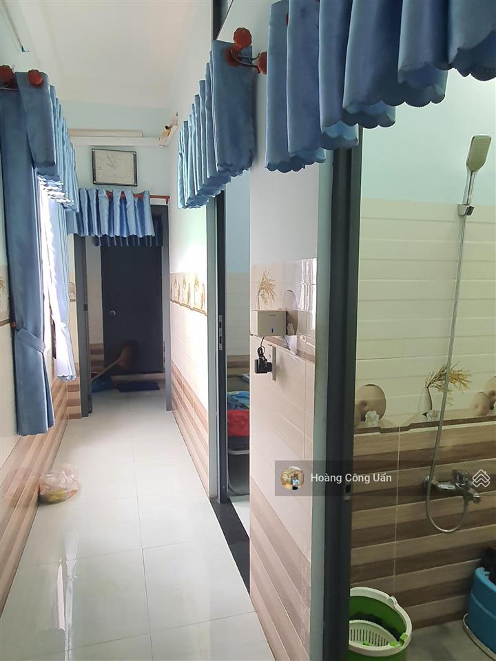 Nhà đẹp 1 trệt 2 lầu mái thái, sân oto phường bửu long. gần bờ kè ven sông.