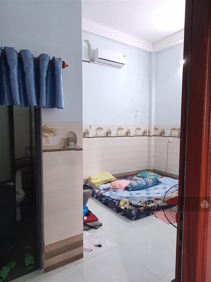 Nhà đẹp 1 trệt 2 lầu mái thái, sân oto phường bửu long. gần bờ kè ven sông.