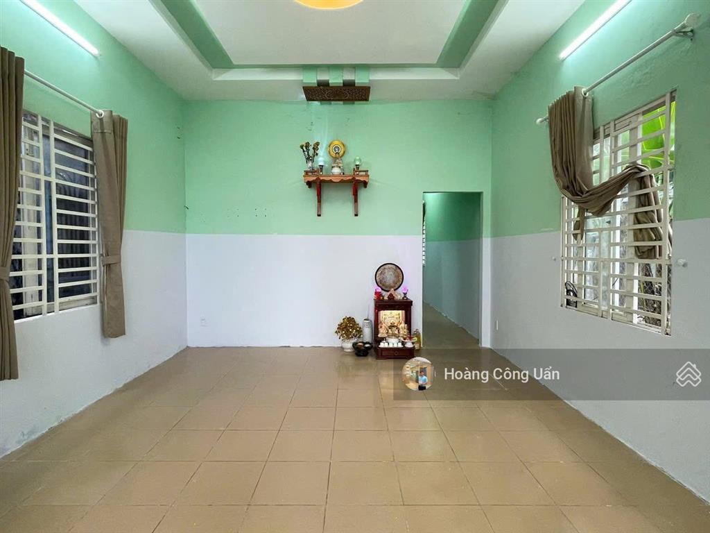 Bán nhà sân oto phường bửu long (trấn biên) cách đường bờ kè 50mét. dt 4,7x23,5m  giá chỉ 3ty600