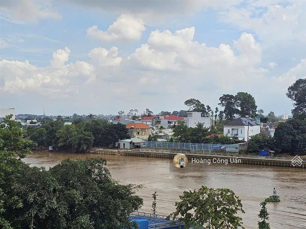 Bán gấp nhà 4 tầng mặt tiền đường nguyễn thành phương, view sông, dt 6x21m shr hoàn công  8 tỷ 2