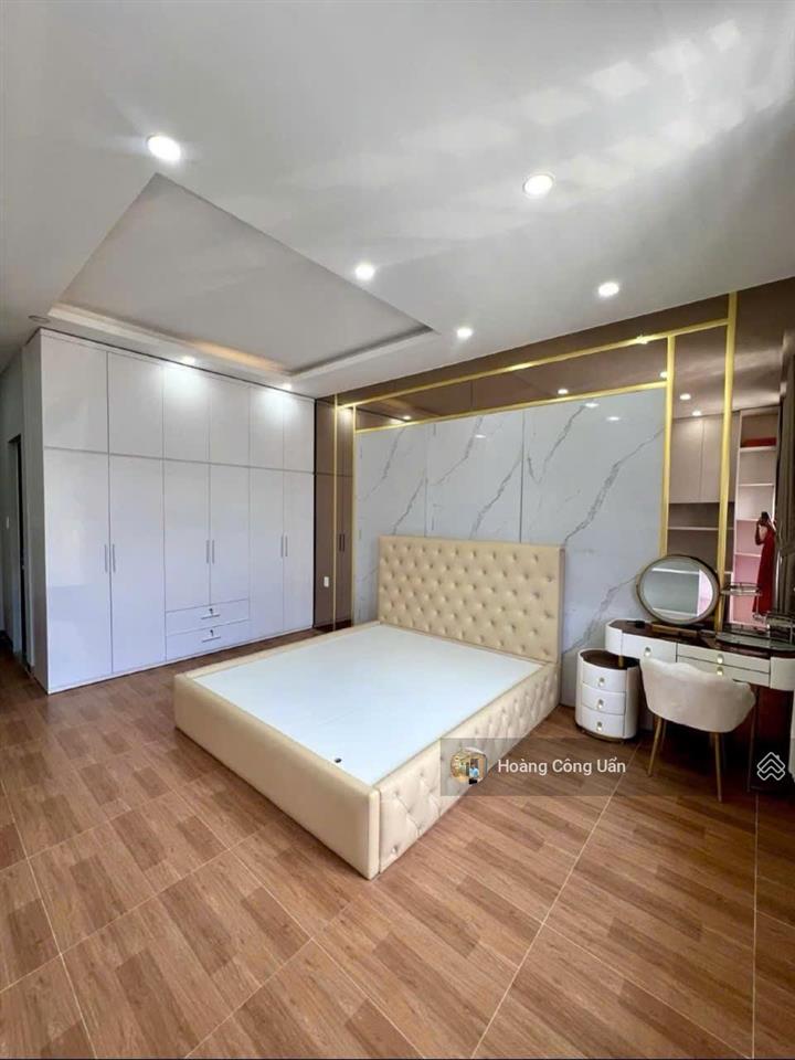 Nhà 1 lầu đẹp  mặt tiền đường nguyễn văn hoa. phường thống nhất  đoạn gần chợ/trường cơ điện