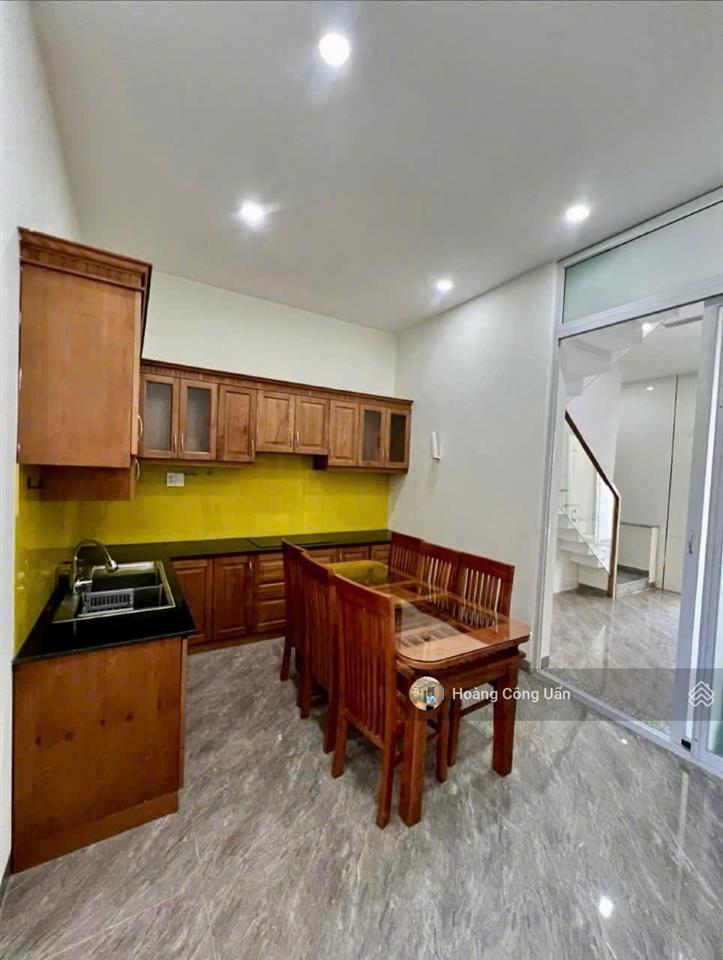 Nhà 1 lầu đẹp  mặt tiền đường nguyễn văn hoa. phường thống nhất  đoạn gần chợ/trường cơ điện