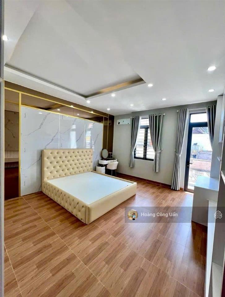 Nhà 1 lầu đẹp  mặt tiền đường nguyễn văn hoa. phường thống nhất  đoạn gần chợ/trường cơ điện